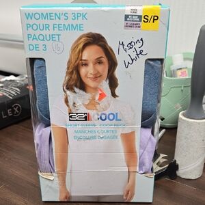 32 Degrees Cool Size S 2 Pack of Short Sleeve Scoop Neck T-Shirts